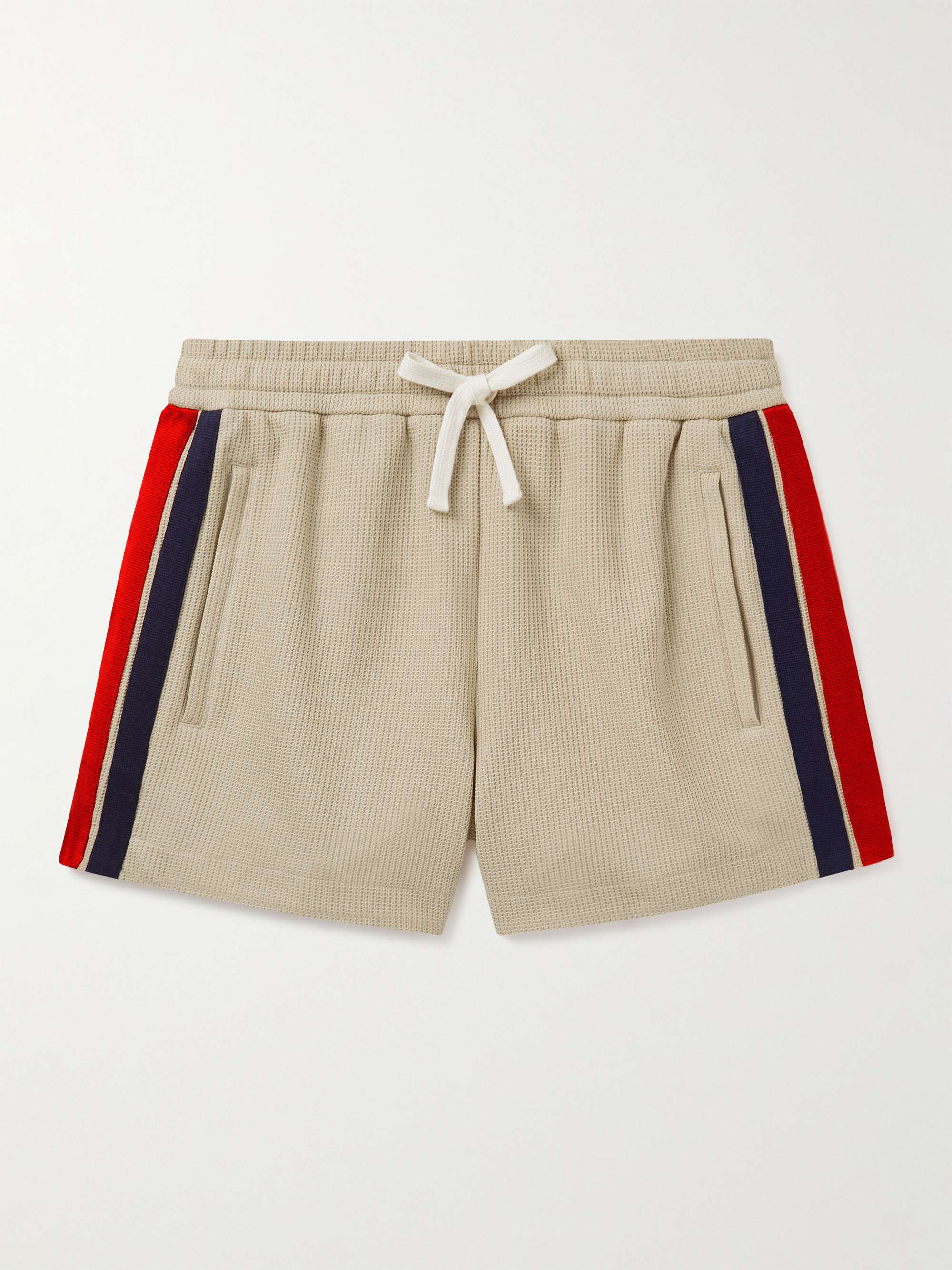 Gerade geschnittene Shorts aus Mesh mit Kordelzugbund, Streifen und  Logoapplikation | MR PORTER