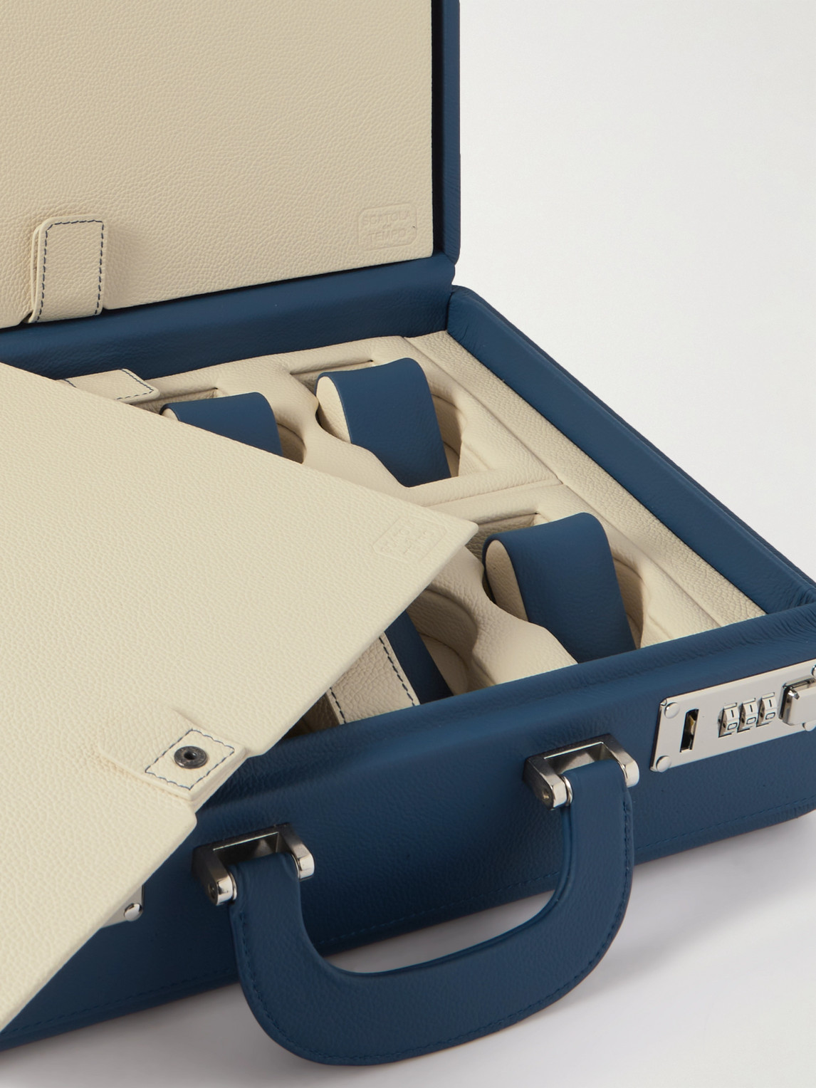 Shop Scatola Del Tempo Valigetta Full-grain Leather 16-piece Travel Watch Case In Blue