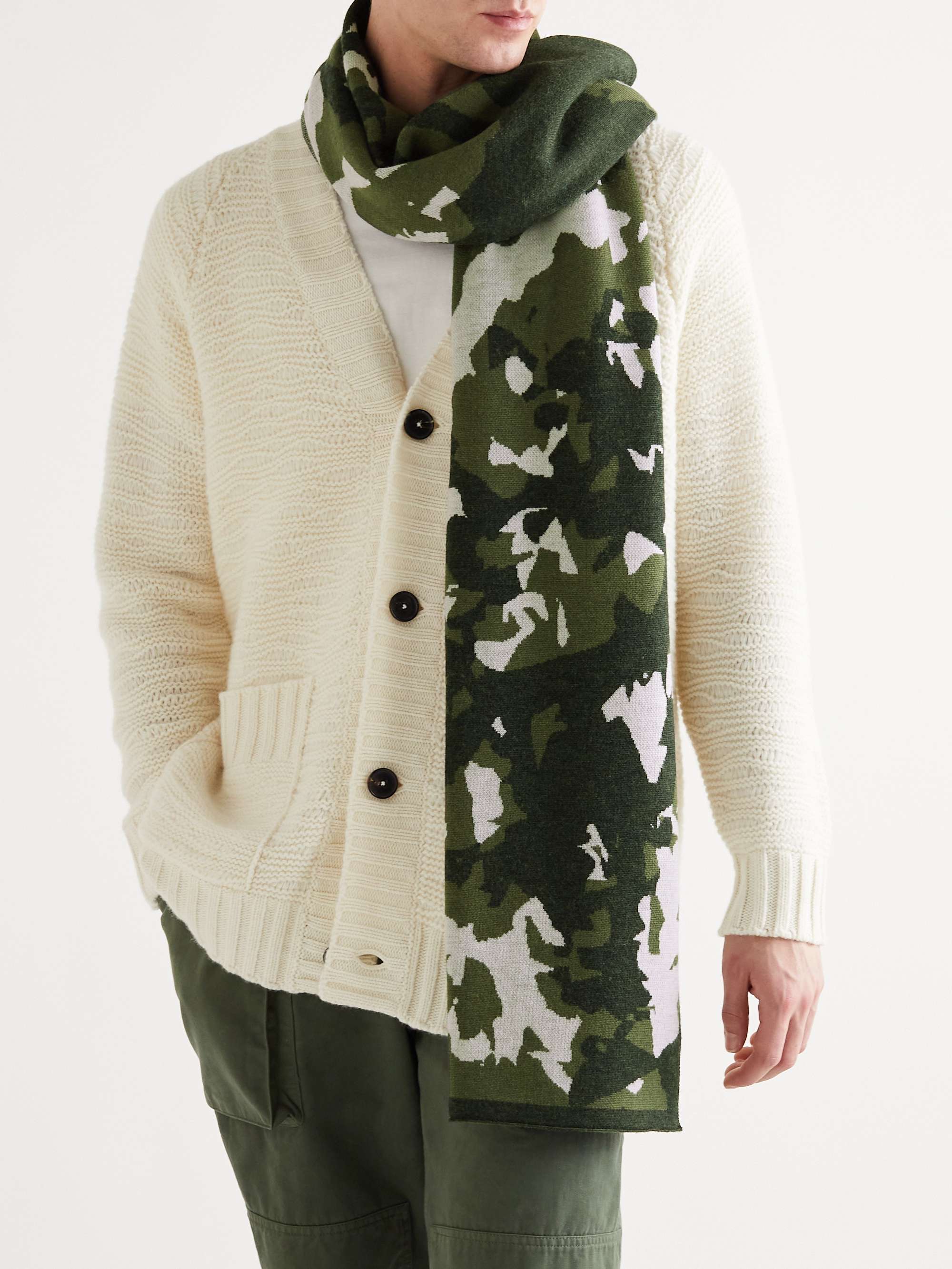 Sciarpa in lana merino con motivo camouflage jacquard | MR PORTER