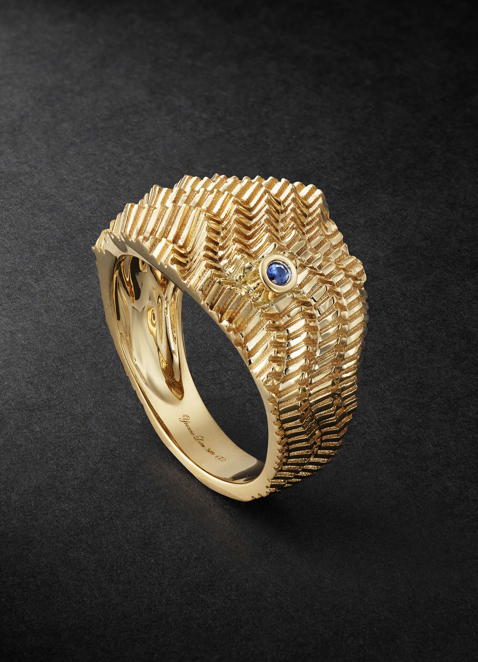 YVONNE LÉON Gold Sapphire Ring | MR PORTER