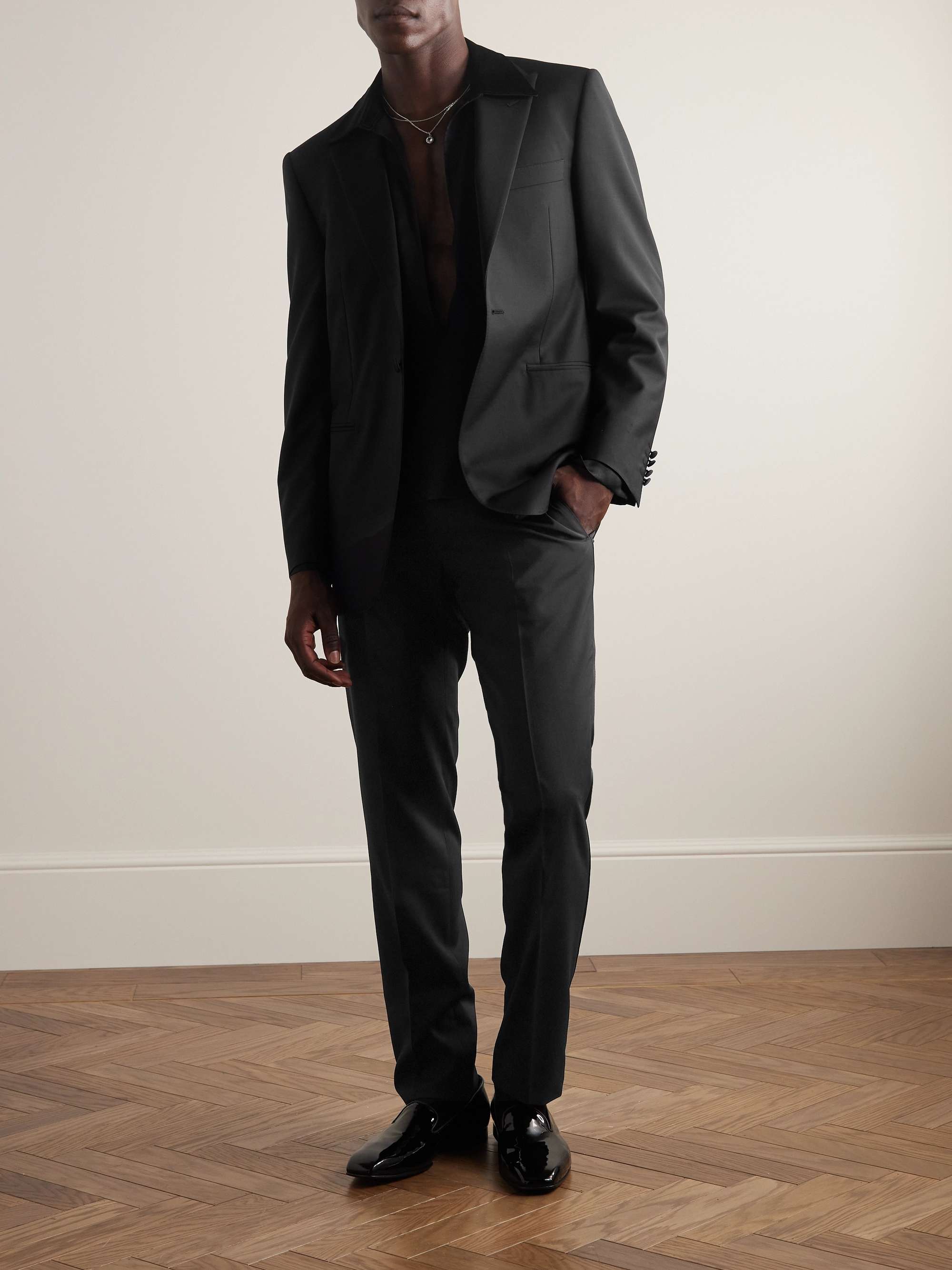 Louis Vuitton tuxedo jacket in black wool with satin trim ref
