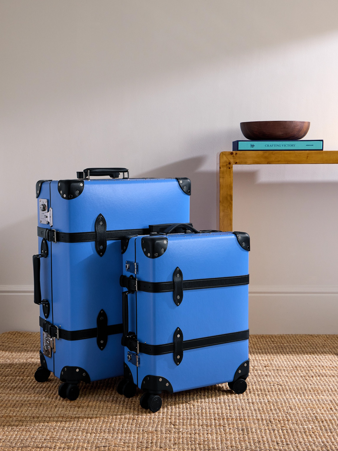 Shop Globe-trotter Cruise Leather-trimmed Vulcanised Fibreboard Check-in Suitcase In Blue
