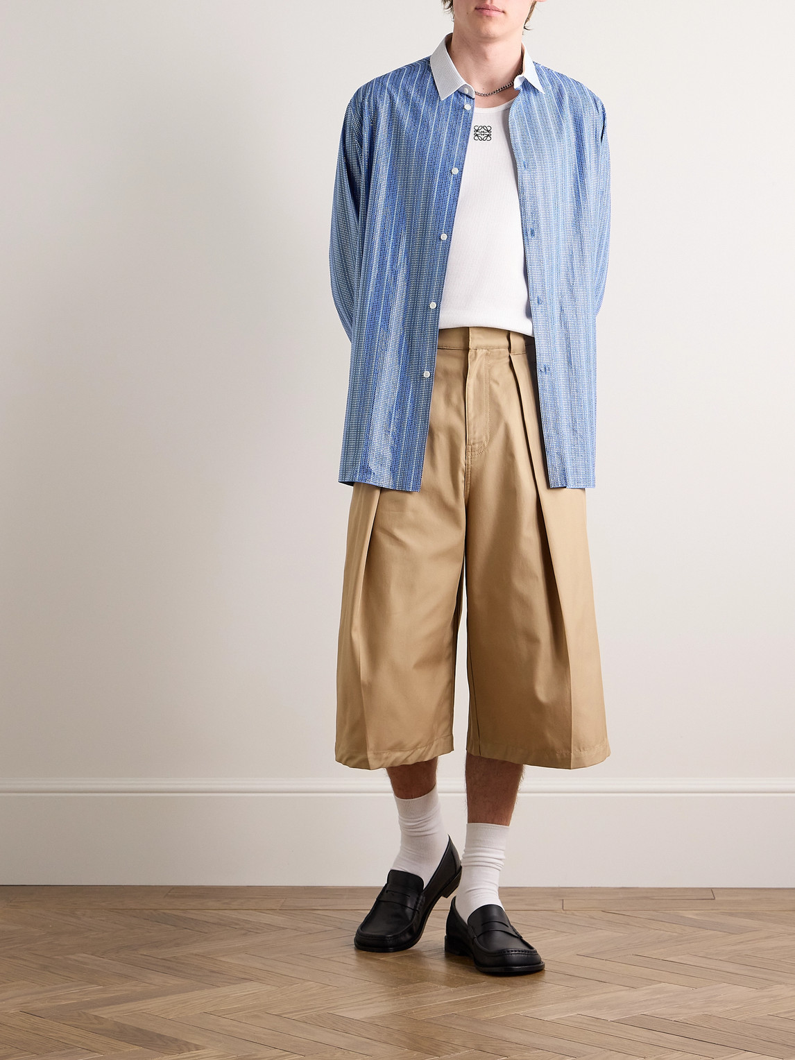 Shop Loewe Paula's Ibiza Wide-leg Pleated Cotton-twill Shorts In Neutrals