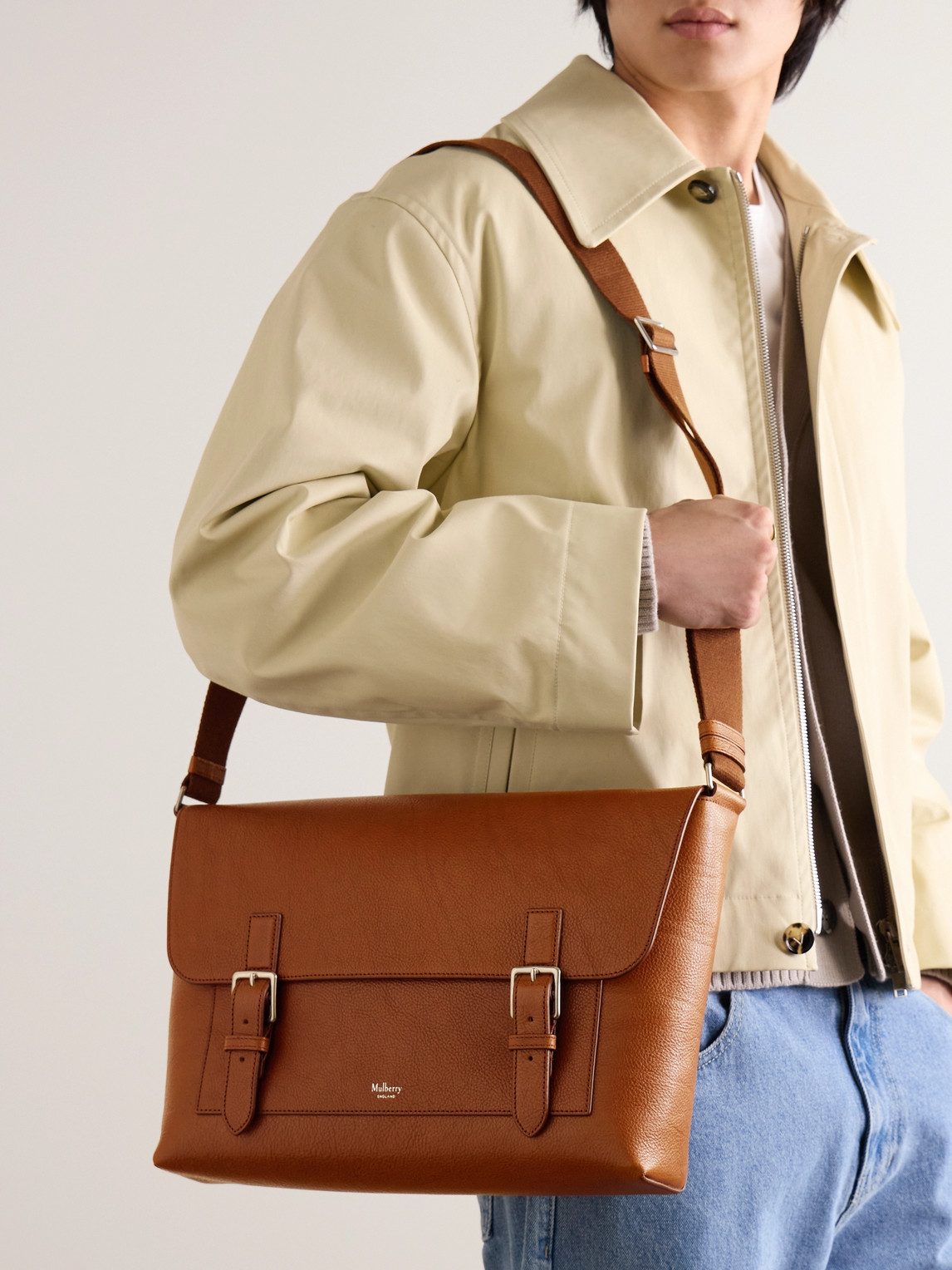 Shop Mulberry Chiltern Full-grain Oak Legacy Nvt Leather Messenger Bag In Brown
